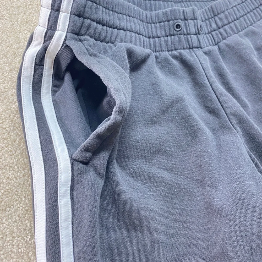 Adidas Sweatpants Mens Small Jogger Black‎ White 3 Stripe Casual Athletic